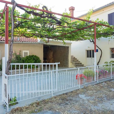 Gruda Holiday Home Urlovic מראה חיצוני תמונה