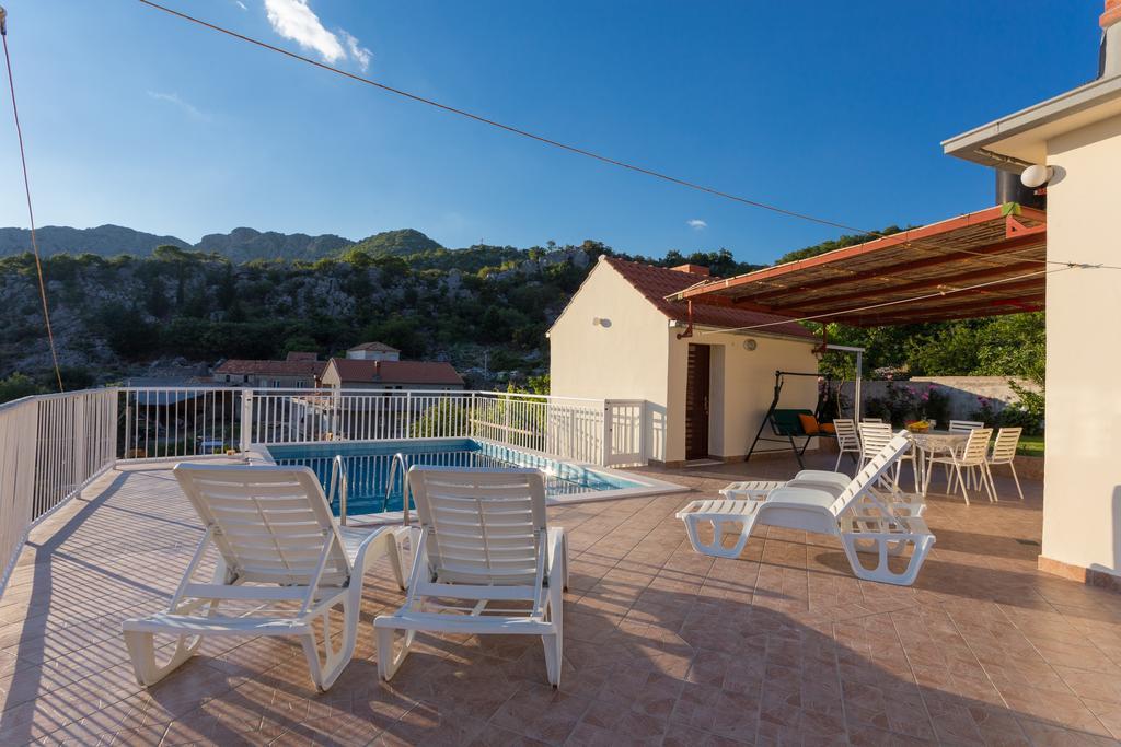Gruda Holiday Home Urlovic מראה חיצוני תמונה