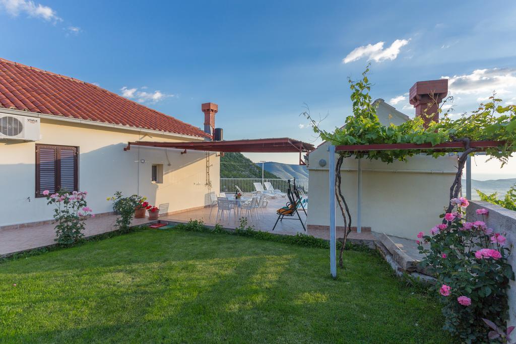 Gruda Holiday Home Urlovic מראה חיצוני תמונה