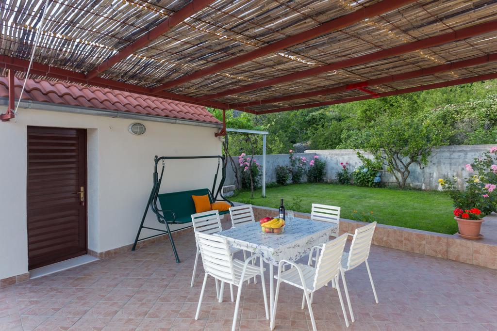 Gruda Holiday Home Urlovic מראה חיצוני תמונה