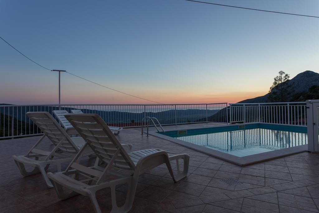 Gruda Holiday Home Urlovic מראה חיצוני תמונה