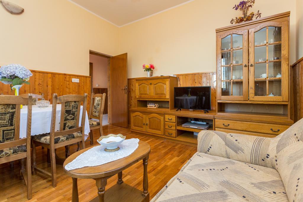 Gruda Holiday Home Urlovic מראה חיצוני תמונה