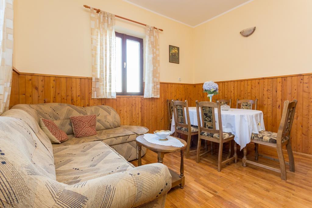 Gruda Holiday Home Urlovic מראה חיצוני תמונה